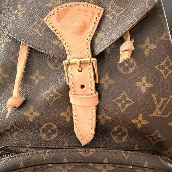 Louis Vuitton Gm backpack - Picture 2 of 11